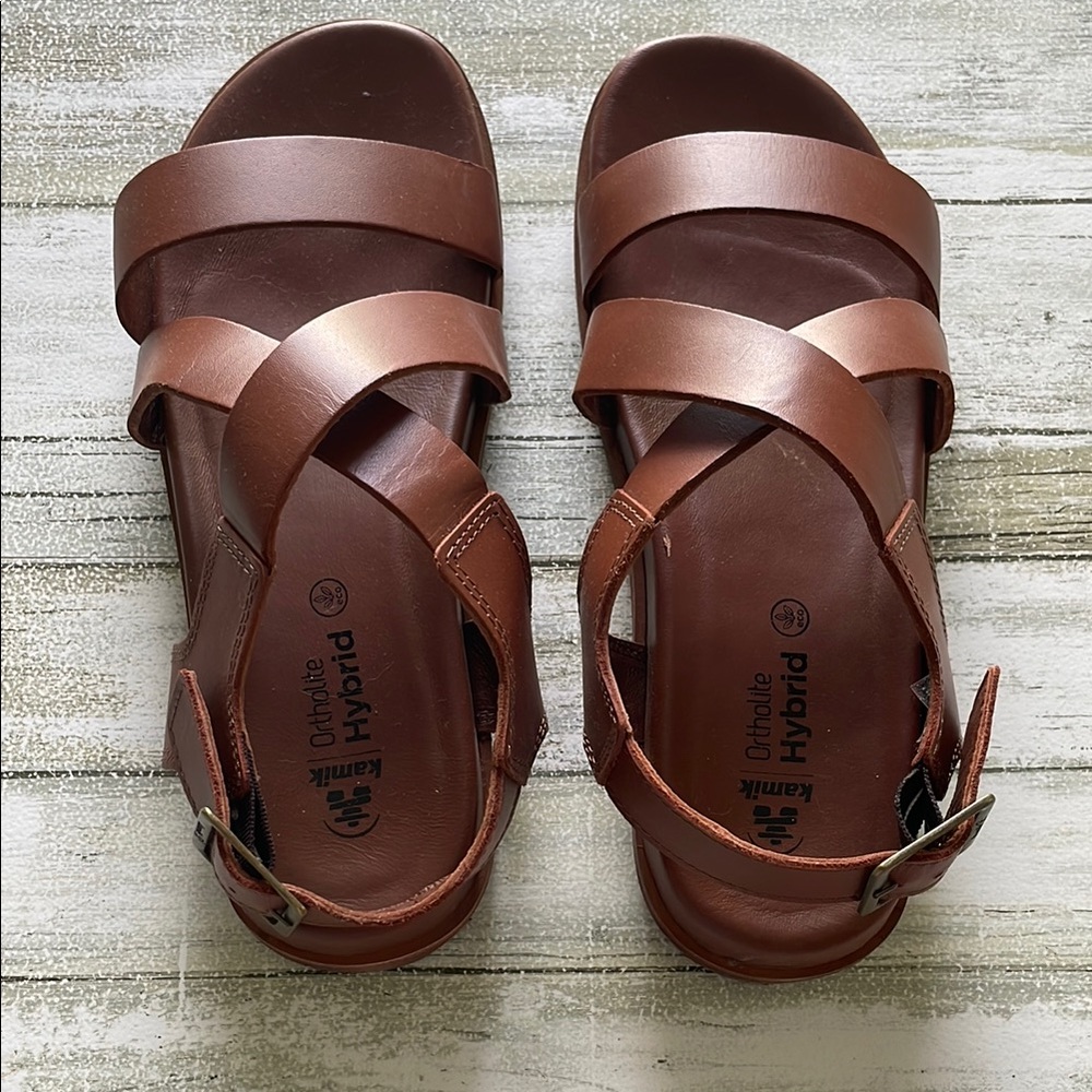 Kamik Women's Brown Strappy Leather Sandals